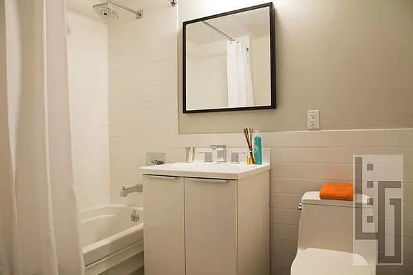 Rented by Loom Group | media 23