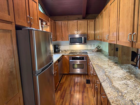 4th image of 141 Forest Glen Dr