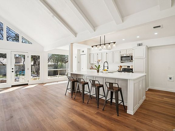 2nd image of 5906 Rimkus Dr