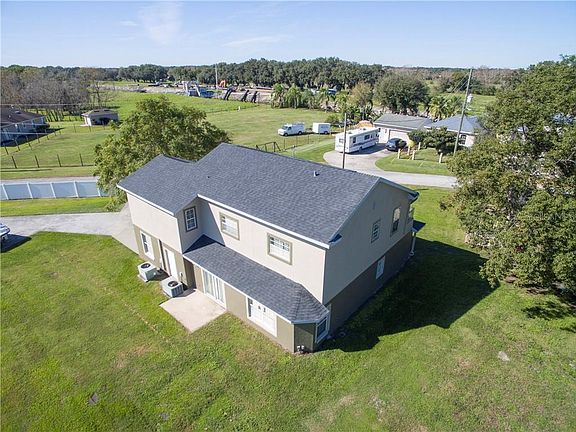 3rd image of 21 Old Sugar Mill Ln
