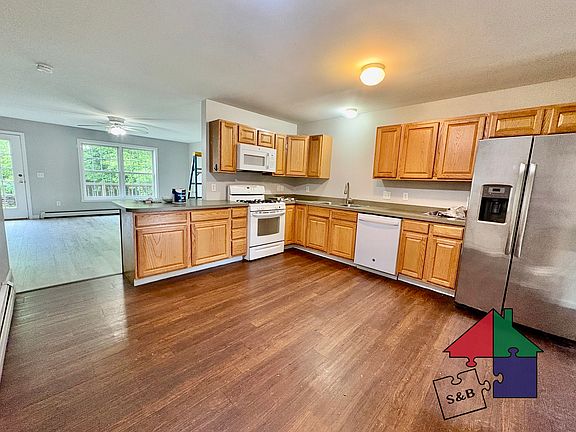 4th image of 13 Boysenberry Dr #104