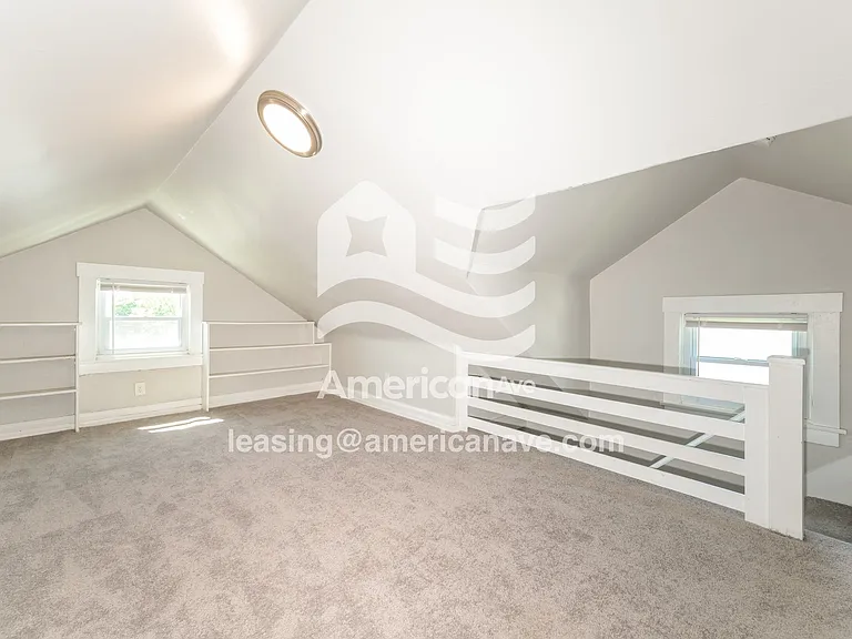 1531944_010_bedroom_10.jpg
