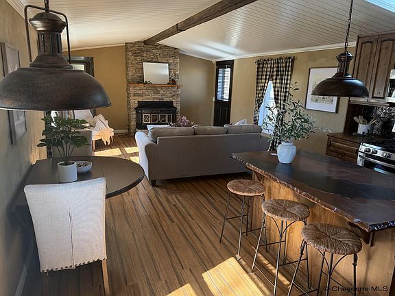 3rd image of 3902 Foster Ave