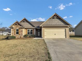 204 Village Way SW, Calhoun, GA 30701