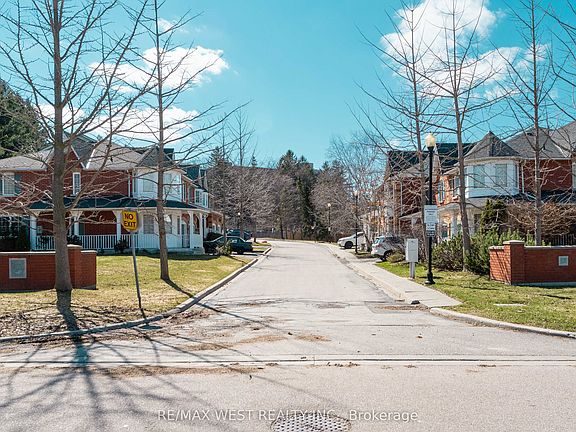 3rd image of 50 Markham Rd #2