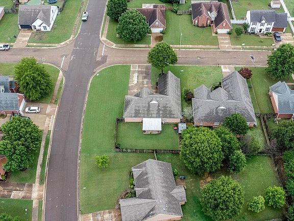 2nd image of 5727 Carter Dr