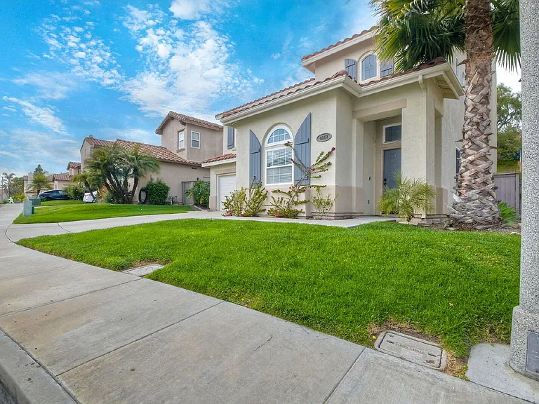 6057 Paseo Carreta — Photo 4