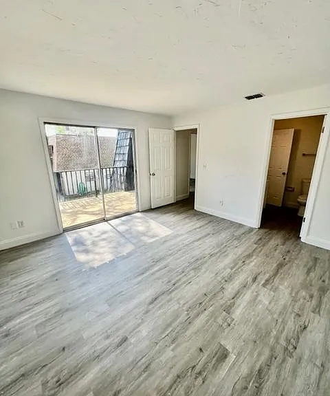 45 Springwood Sq — Photo 21