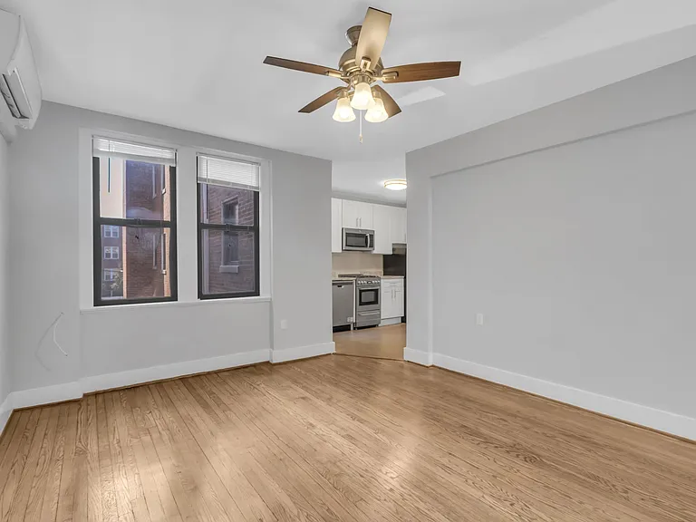 1440 Chapin St NW — Photo 24