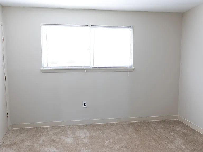 3015 Upton Dr — Photo 16
