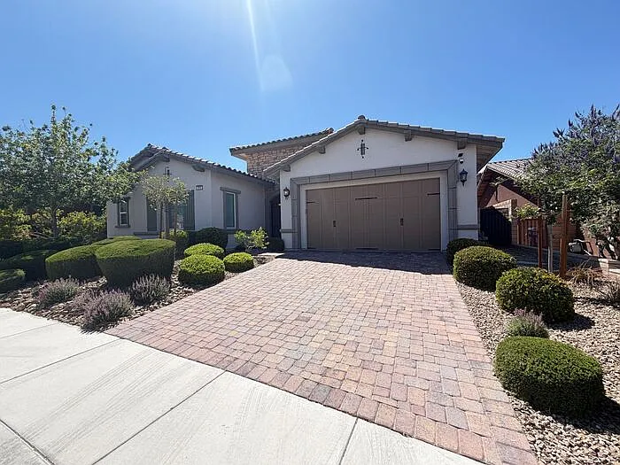 273 Lindura Ct — Photo 1