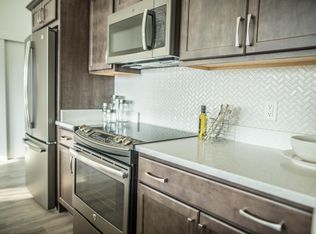 11130 N Buntrock Ave #205T, Mequon, WI 53092
