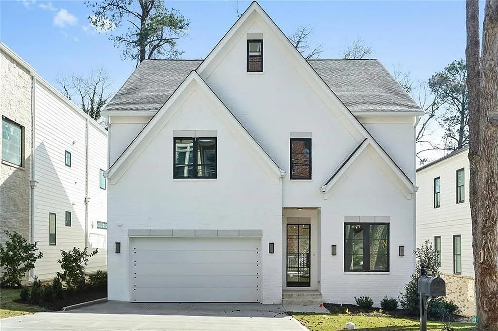 5 bed, 5.5 bath, 4775 sqft, $14,500 — Photo 1