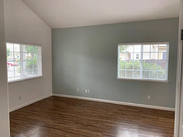 420 Hickory Cir — Photo 9