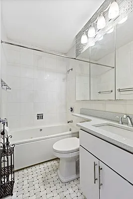Rented by Compass | media 12