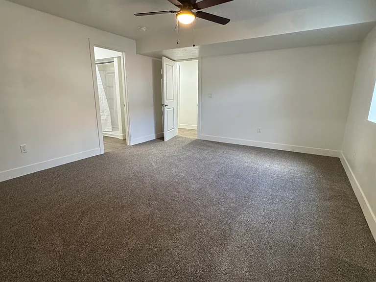 240 W Center St #BASEMENT — Photo 19