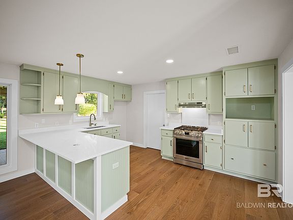 5th image of 21276 S Meadows Dr