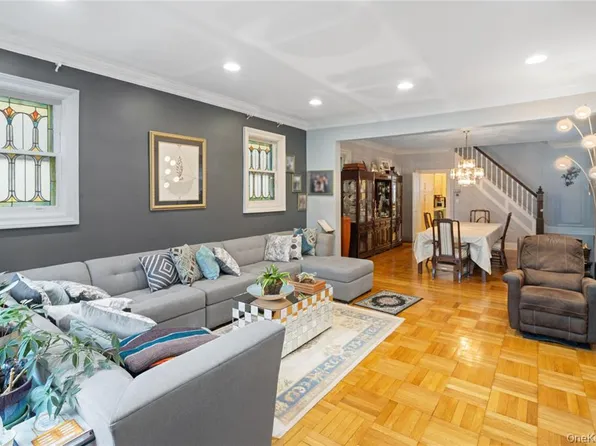 1527 East 29th Street image 4 of 20