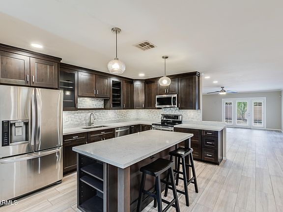 5th image of 3157 E HAZELWOOD Street