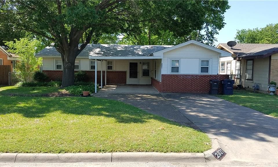 1st image of 2821 W Boyce Ave