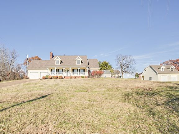 2nd image of 1540 Savannah Dr