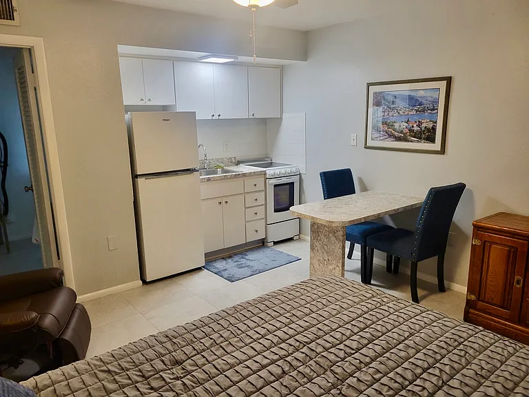509 Jefferson Ave #8 — Photo 4