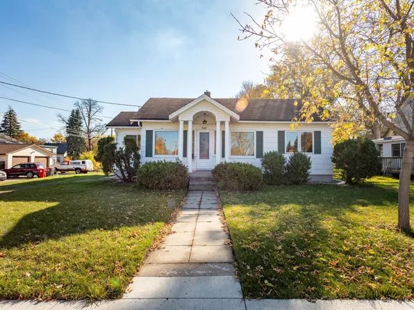 308 5th Ave E, Alexandria, MN 56308