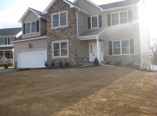 14 N Ridge Ct, Palmer Twp, PA 18045