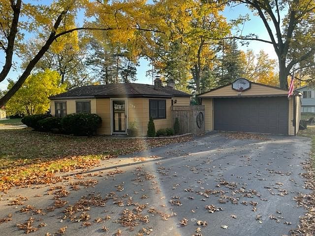 1st image of 941 Shoshone Cir