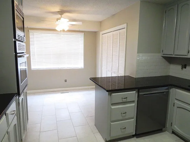 2020 Mimosa Ln — Photo 7