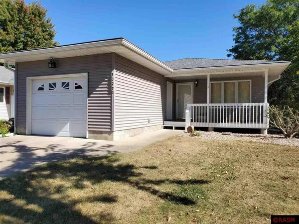 1327 Hauenstein Dr, New Ulm, MN 56073