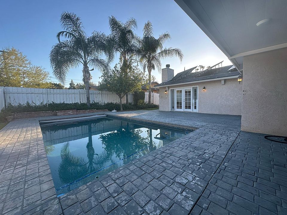 1st image of 6158 Debs Ave