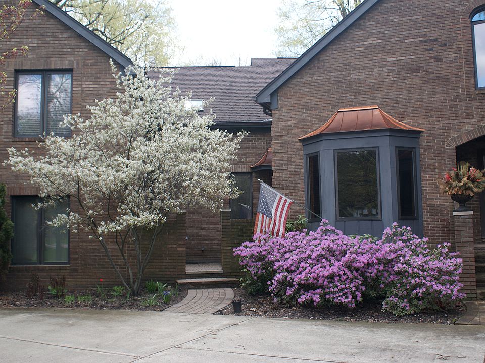 1st image of 31560 Eastlady Dr