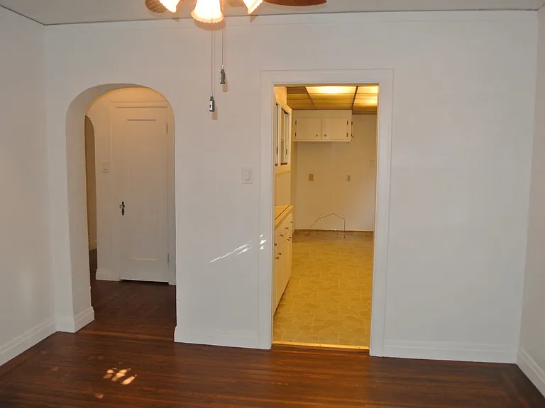 1341 Maple St — Photo 12