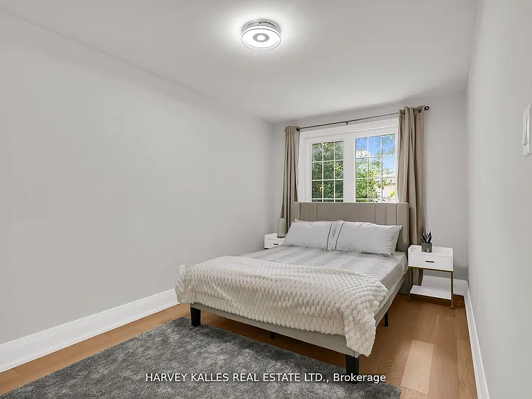 16 Wedgeport Pl — Photo 39