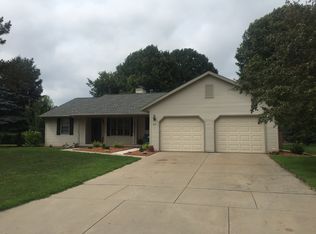 419 Dewey Decker Dr, Green Bay, WI 54313