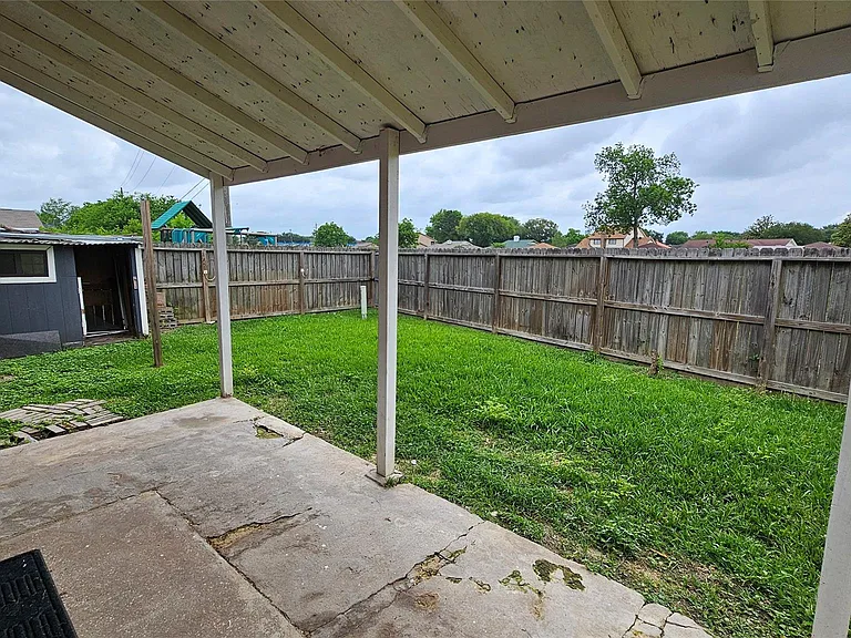 7704 Sign St — Photo 27
