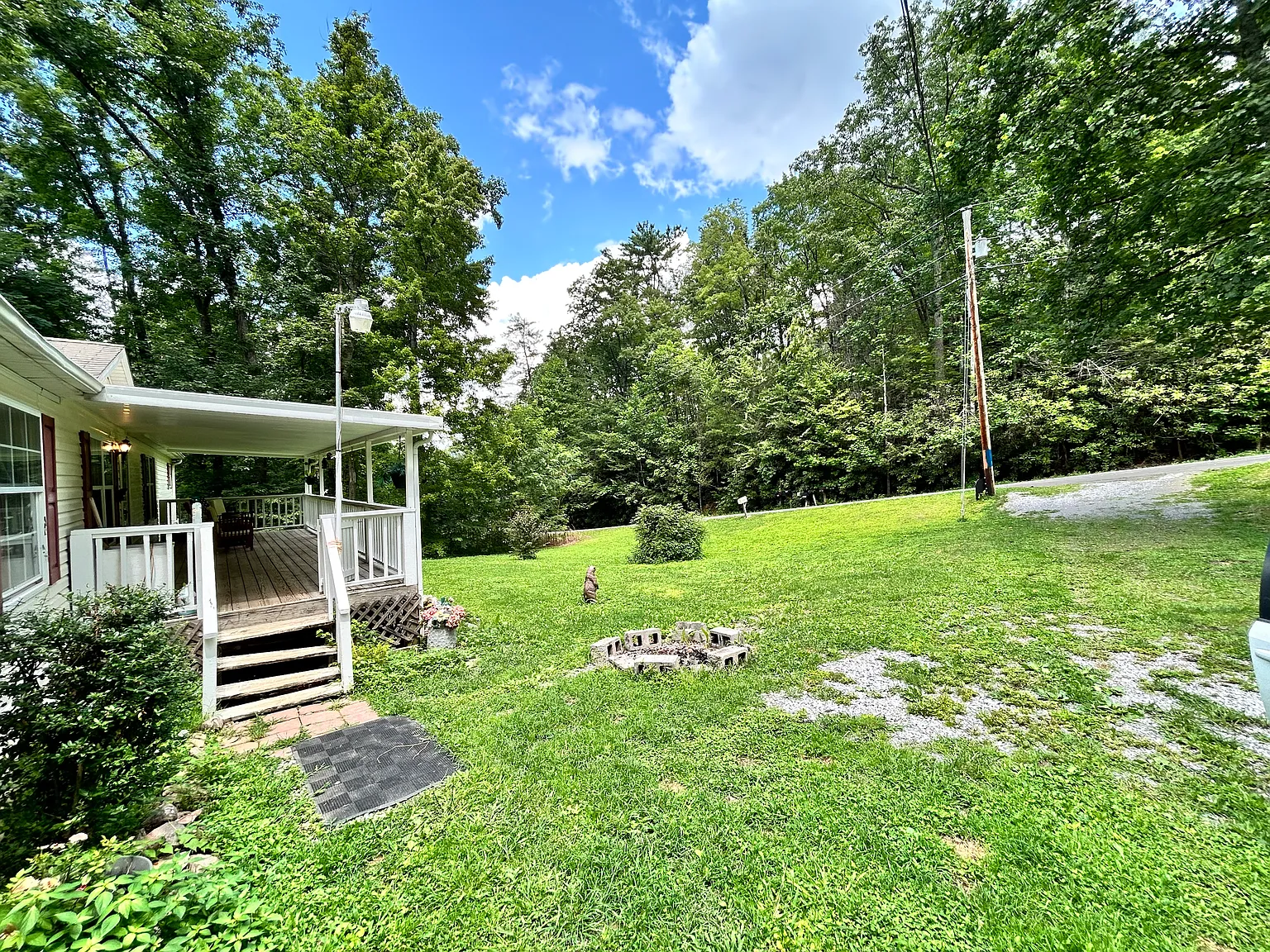 3 bed, 1850 sqft, $2,000 — Photo 3