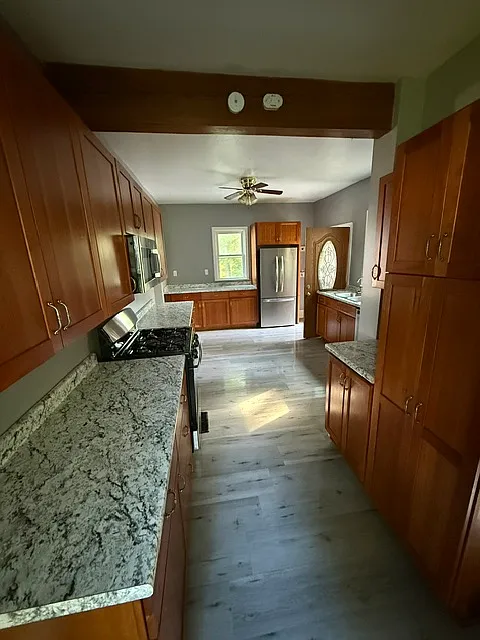 4 bed, 1158 sqft, $1,600 — Photo 4