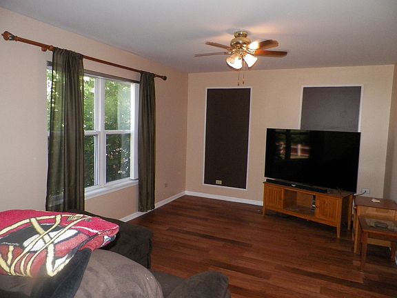 3rd image of 1704 Whispering Oaks Dr