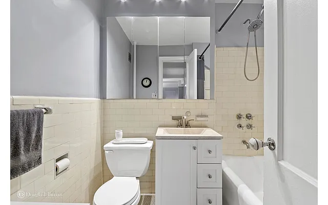 Sold by Douglas Elliman | media 6