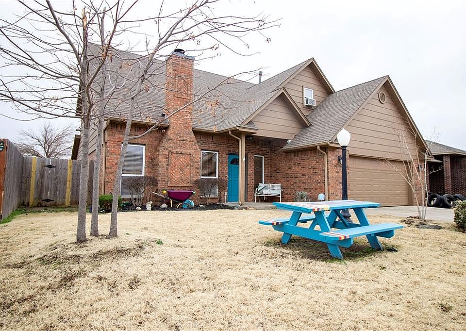1st image of 608 SW 150th St