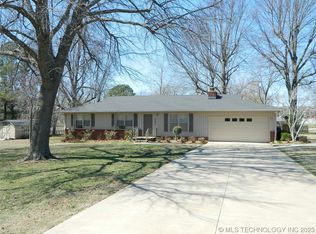 701 Winter Ln, Claremore, OK 74017
