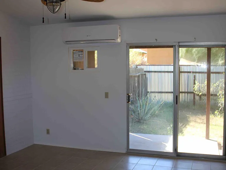 1805 E Blacklidge Dr #B — Photo 5