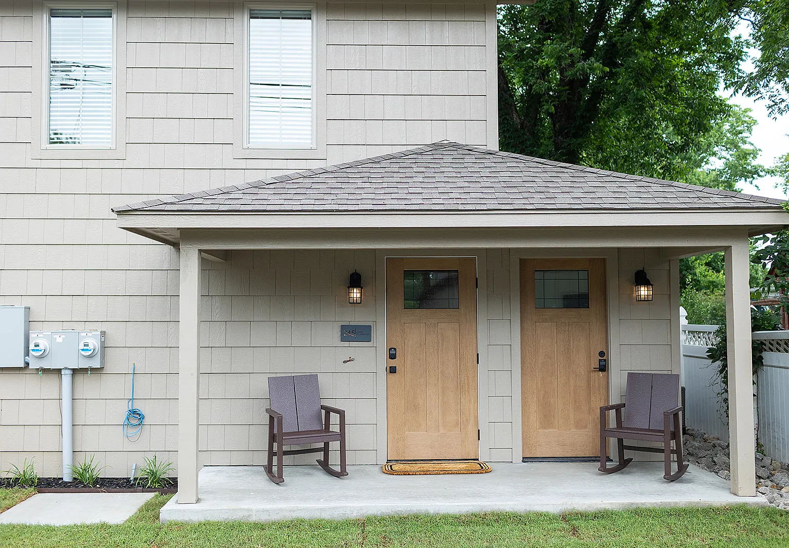 2 bed, 800 sqft, $2,000 — Photo 1