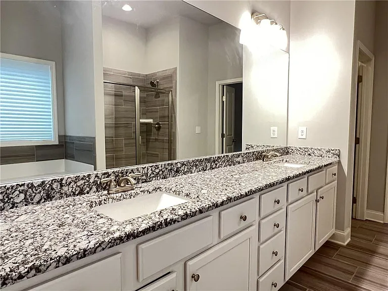 4675 Silver Oak Dr — Photo 32
