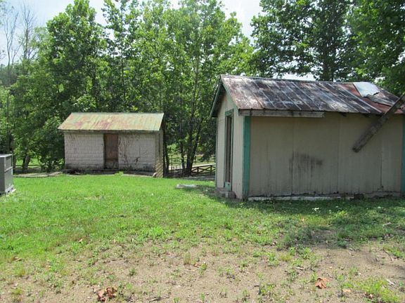 5th image of 2027 Lake City Hwy