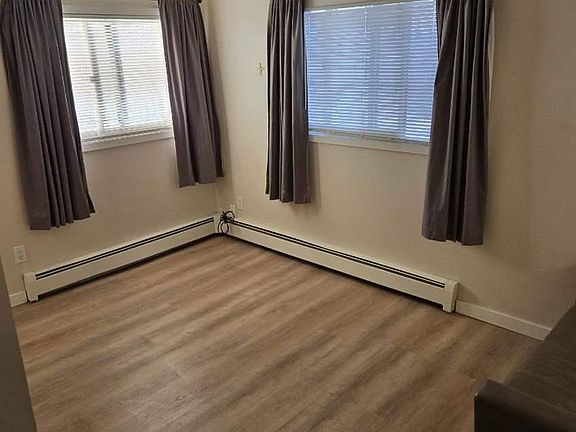 2nd image of 3132 Richmond Ave APT 4