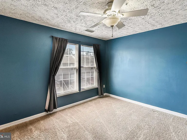 7810 Foxcove Ct — Photo 14