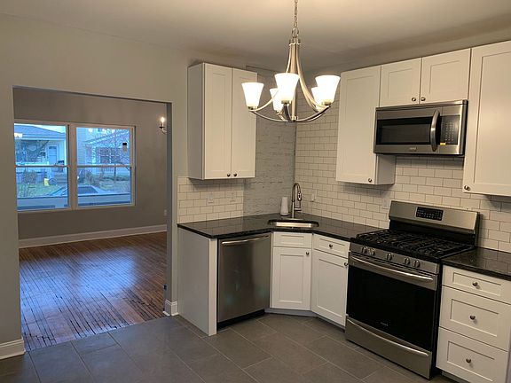 4th image of 965-967 Oakwood Ave #965
